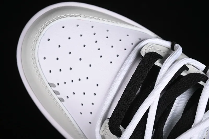 All Categories Nk SB Dunk Series Nk SB Dunk Low Low-top sneakers Nk Dunk Low Special mission camouflage Warship Simple black, white, purple and gray SB strap low-top casual sneakers DD1391-100